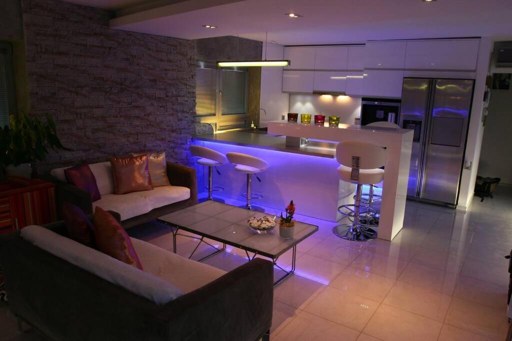 Nice Life - Luxury Apartment In The Old Town. Pressburg Exterior foto